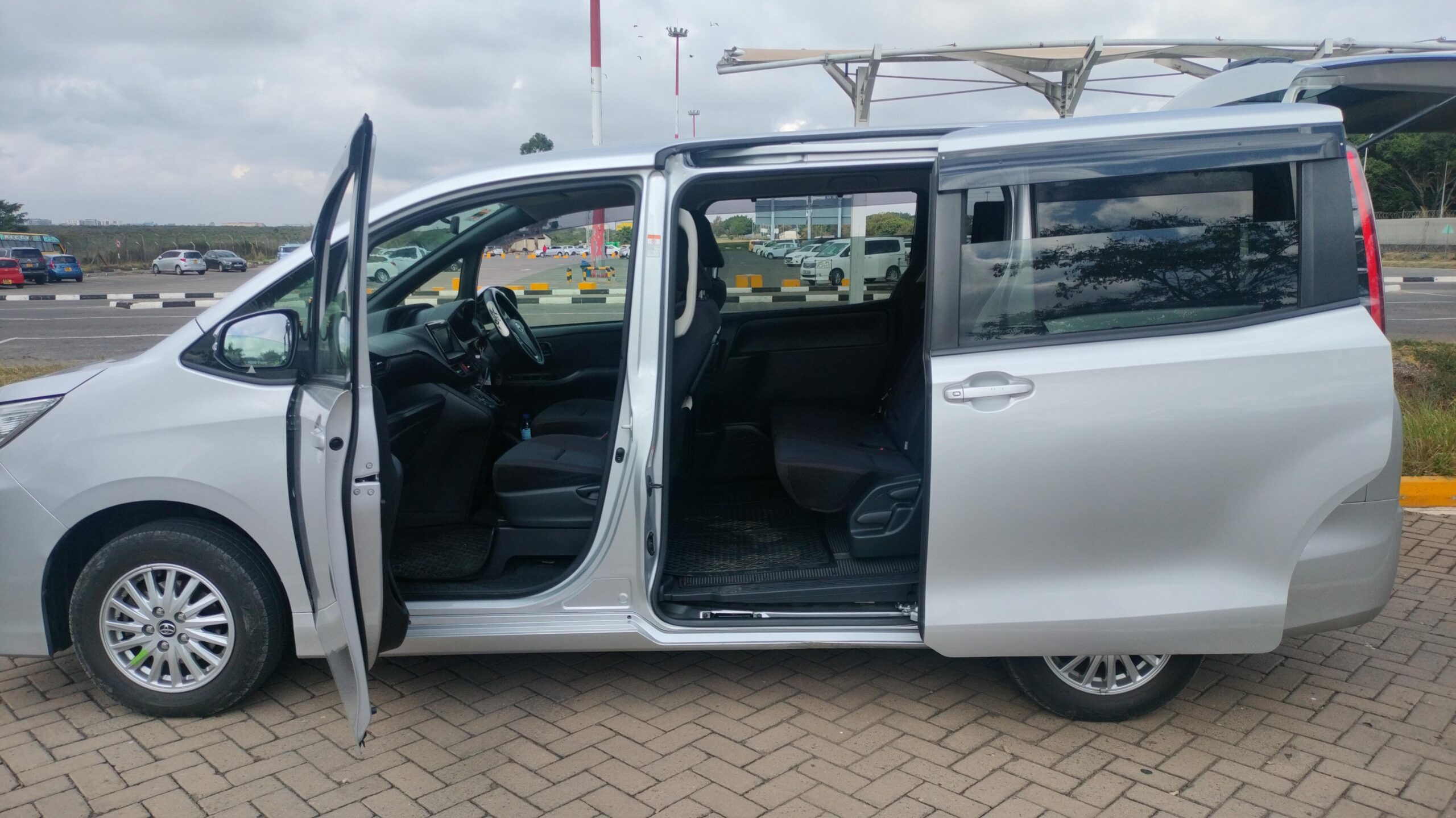 Private Taxi Cab transfer at Nairobi Airport